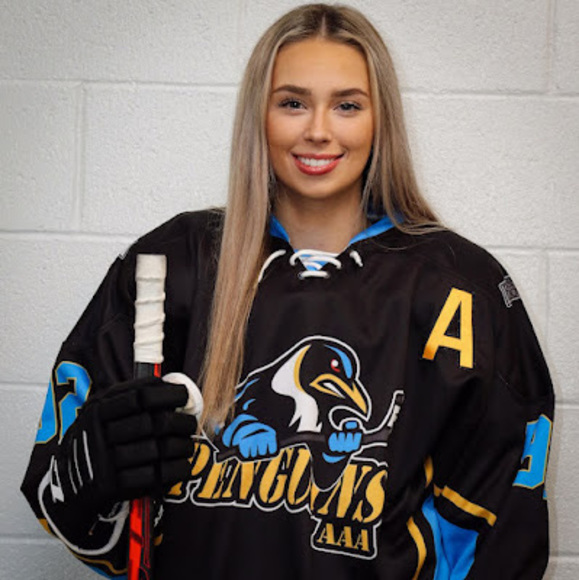 Meet your Posher, Brooke - Picture 1 of 1